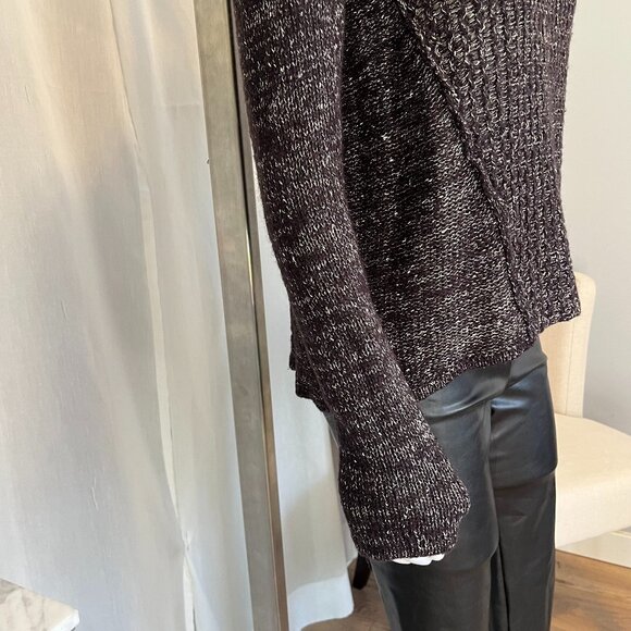 RW&CO Knit V Neck Sweater- Size US M - Picture 3 of 16